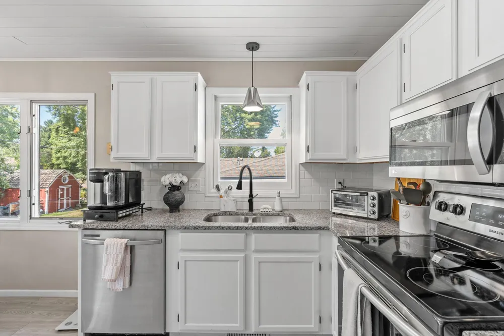 16515 Frazer Way W Rosemount, MN 55068