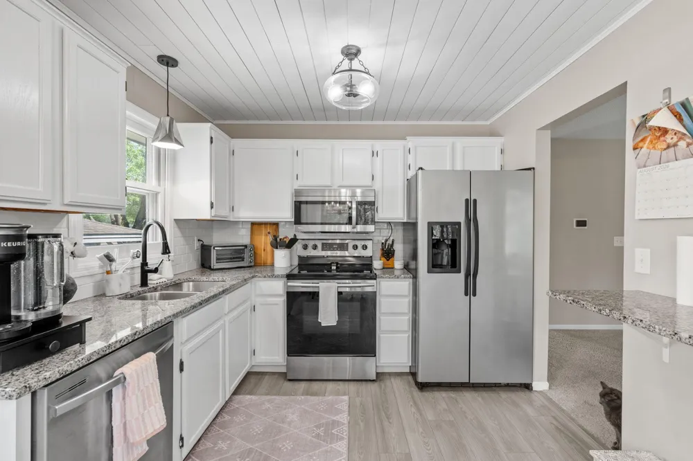 16515 Frazer Way W Rosemount, MN 55068
