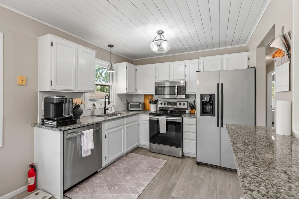 16515 Frazer Way W Rosemount, MN 55068