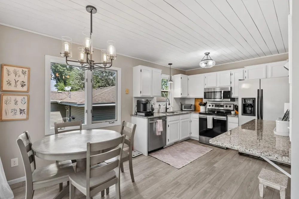 16515 Frazer Way W Rosemount, MN 55068