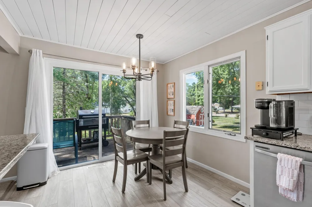 16515 Frazer Way W Rosemount, MN 55068
