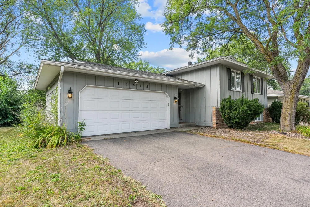 16515 Frazer Way W Rosemount, MN 55068
