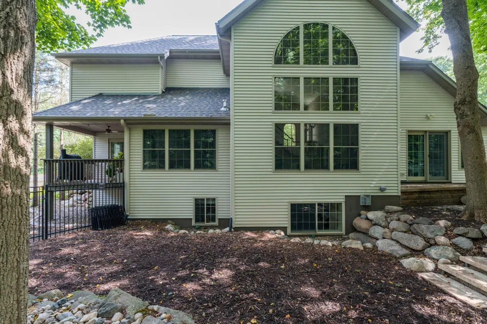 121 Bartholomew Lane Mankato, MN 56001