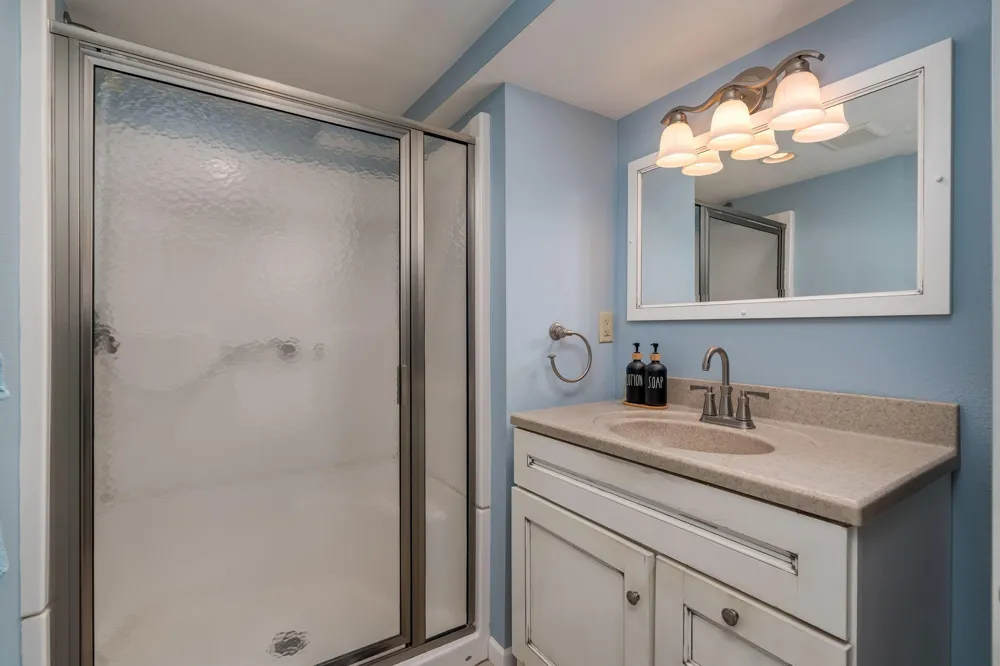 121 Bartholomew Lane Mankato, MN 56001