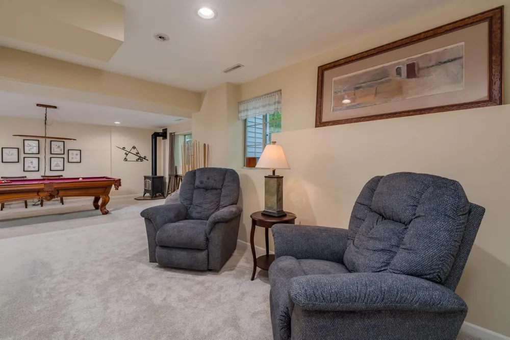 121 Bartholomew Lane Mankato, MN 56001