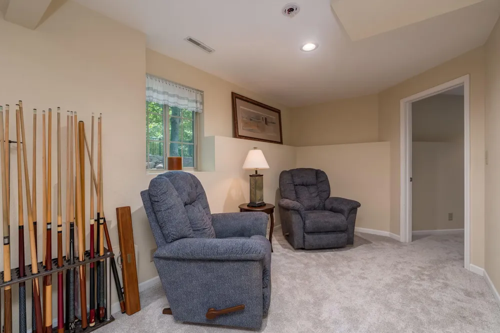 121 Bartholomew Lane Mankato, MN 56001