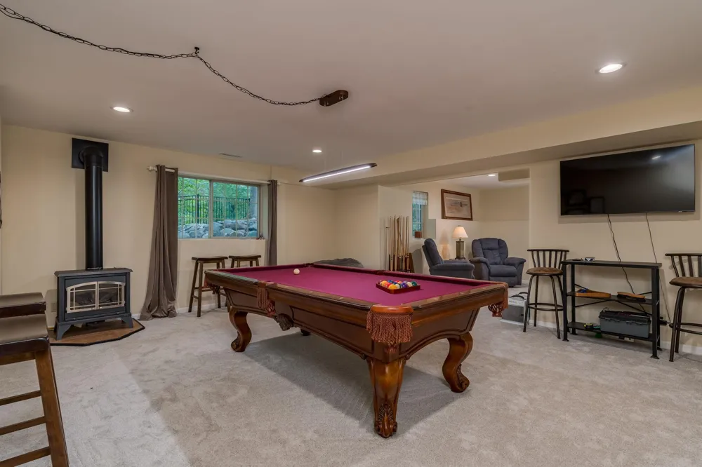 121 Bartholomew Lane Mankato, MN 56001