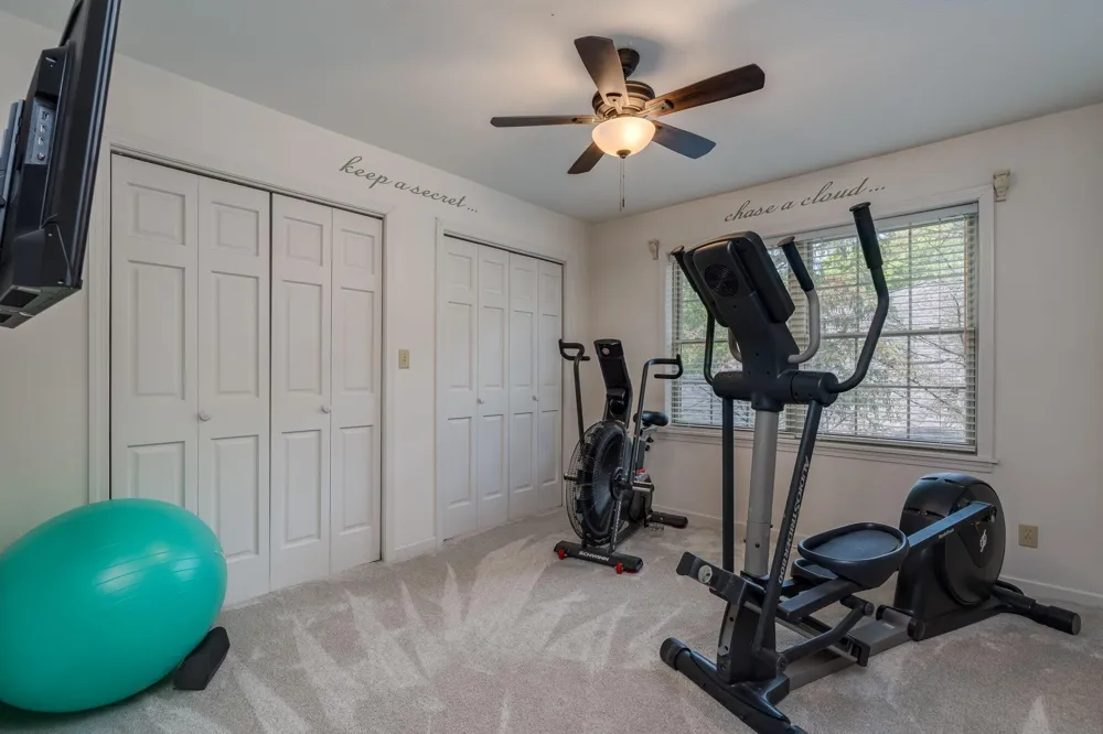 121 Bartholomew Lane Mankato, MN 56001
