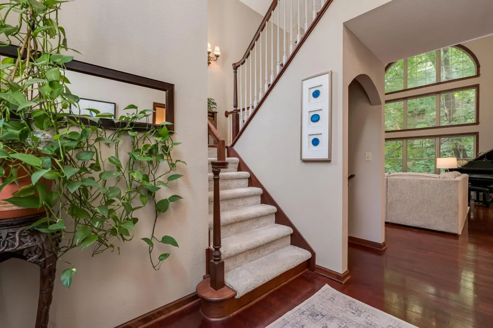 121 Bartholomew Lane Mankato, MN 56001
