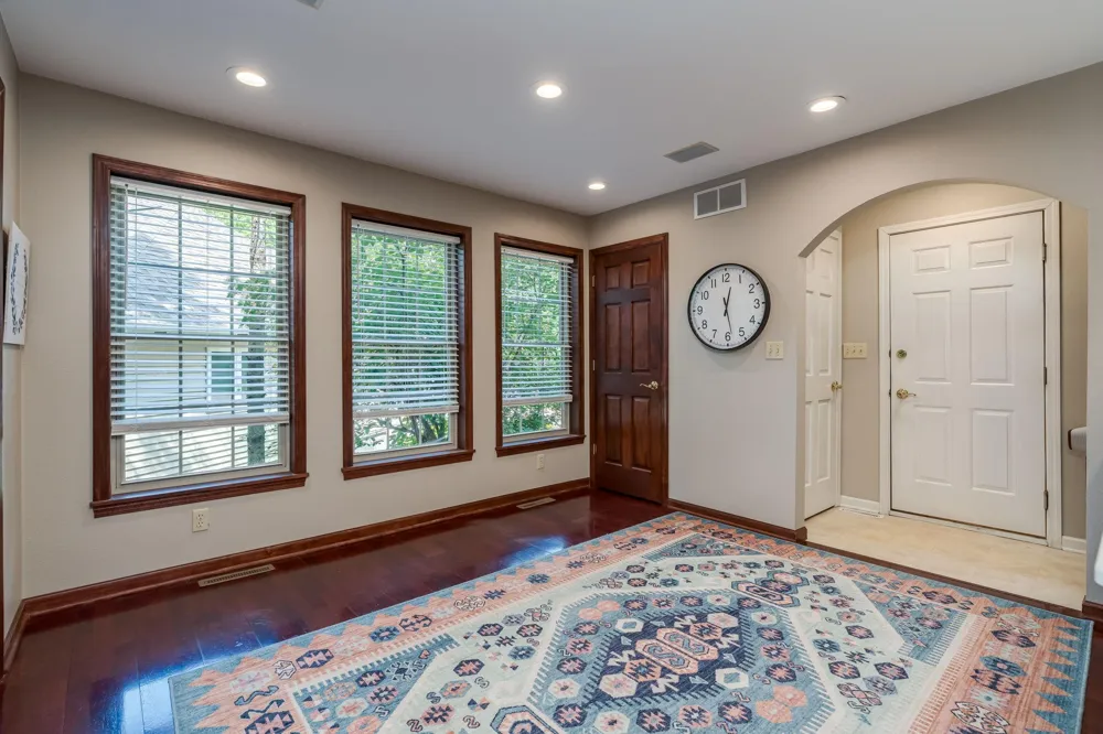 121 Bartholomew Lane Mankato, MN 56001