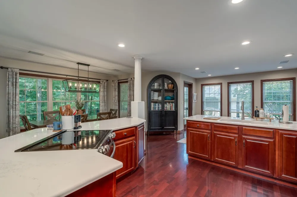 121 Bartholomew Lane Mankato, MN 56001