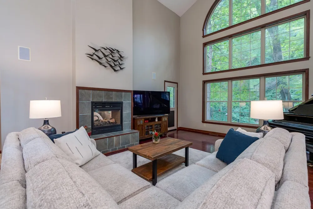 121 Bartholomew Lane Mankato, MN 56001
