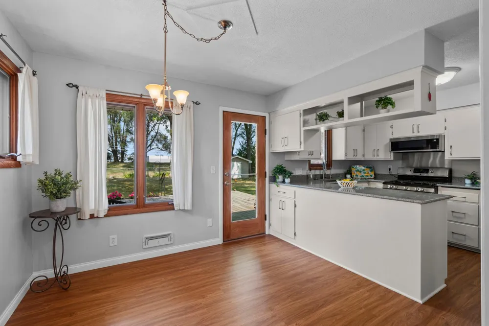 8372 50th Avenue New Hope, MN 55428