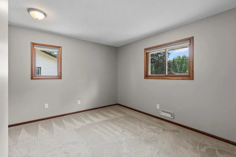 8372 50th Avenue New Hope, MN 55428