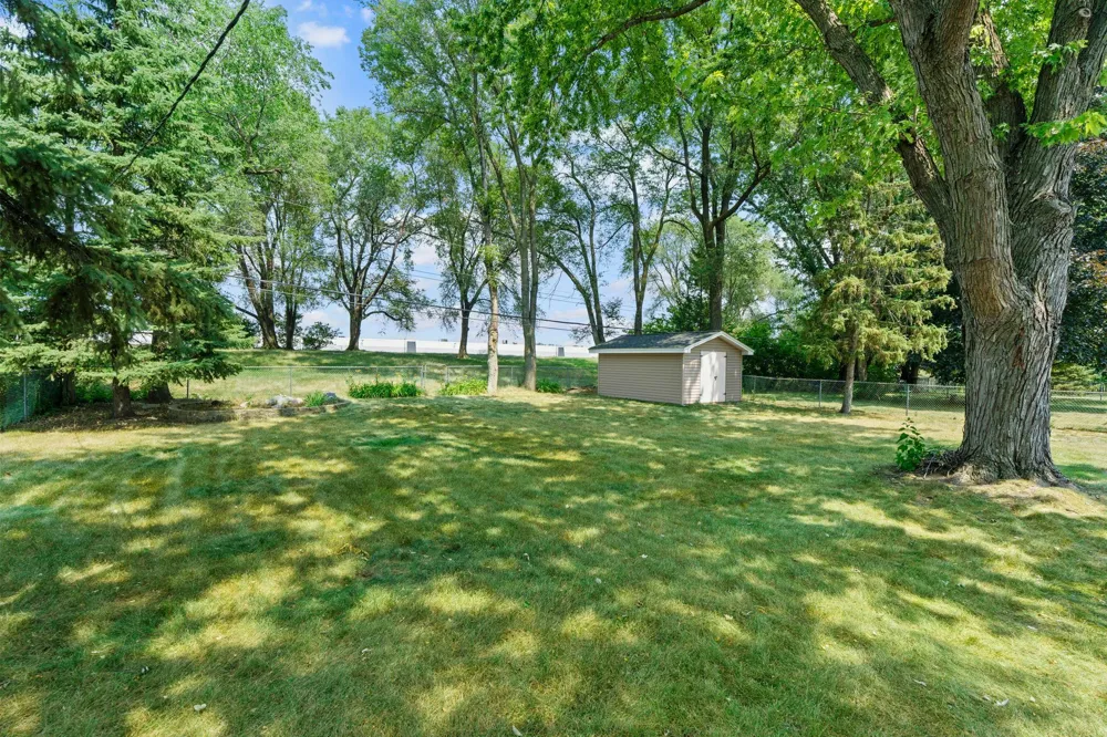 8372 50th Avenue New Hope, MN 55428
