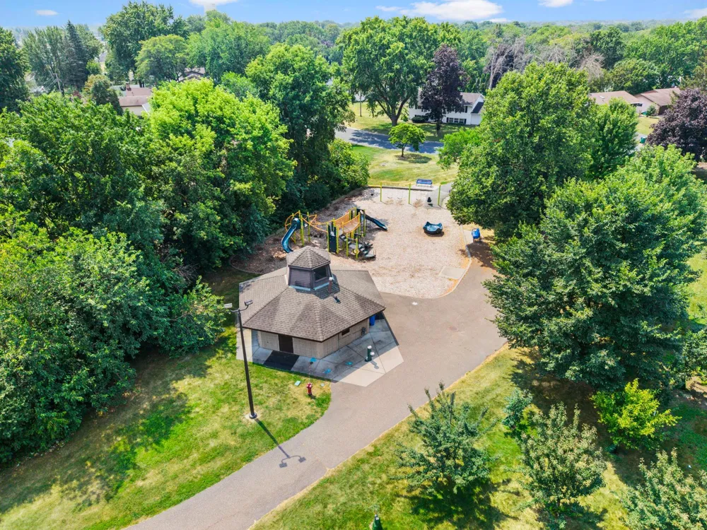 8372 50th Avenue New Hope, MN 55428
