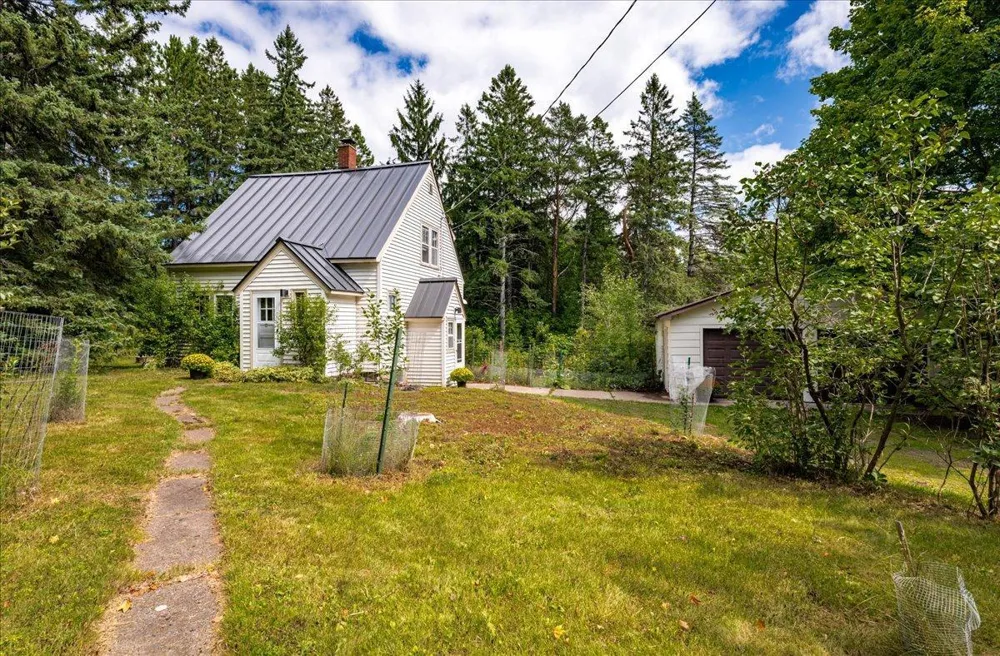 5068 Arnold Road Duluth, MN 55803