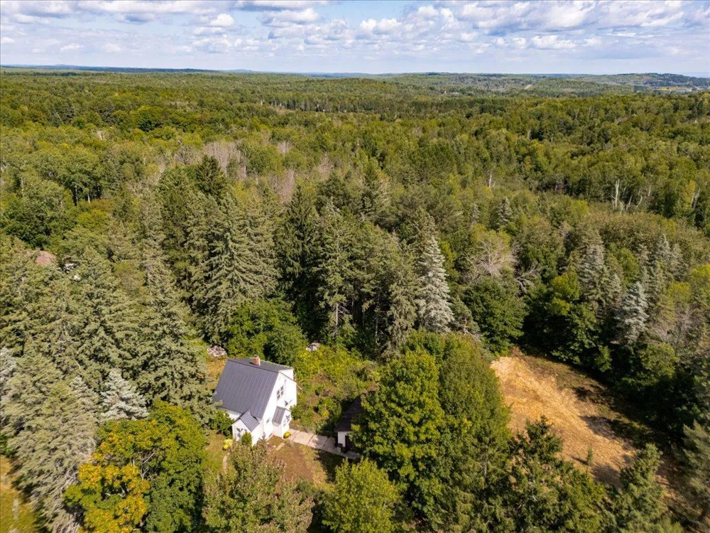 5068 Arnold Road Duluth, MN 55803
