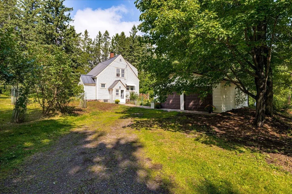 5068 Arnold Road Duluth, MN 55803