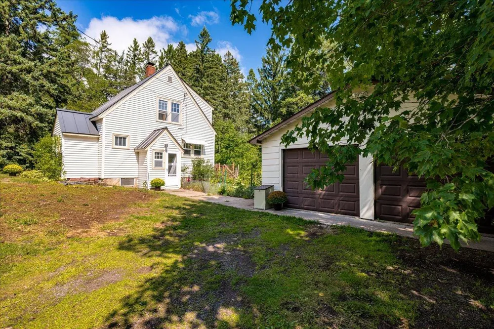 5068 Arnold Road Duluth, MN 55803