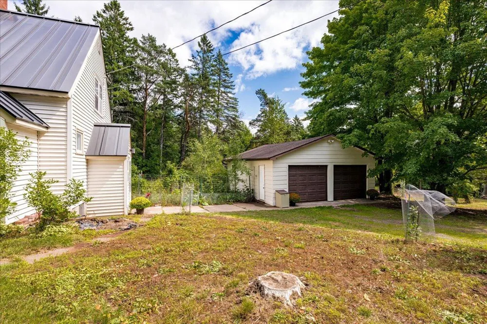 5068 Arnold Road Duluth, MN 55803