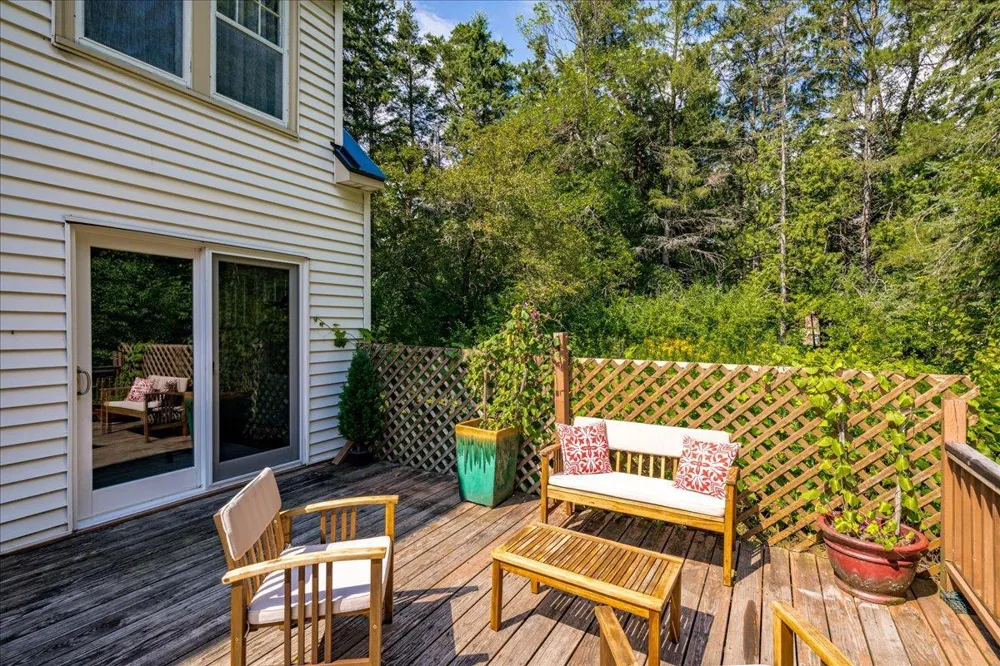 5068 Arnold Road Duluth, MN 55803