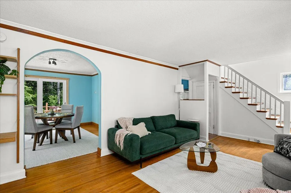 5068 Arnold Road Duluth, MN 55803