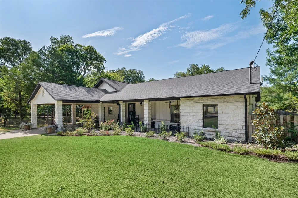 4732 County Road 206 Grandview, TX 76050