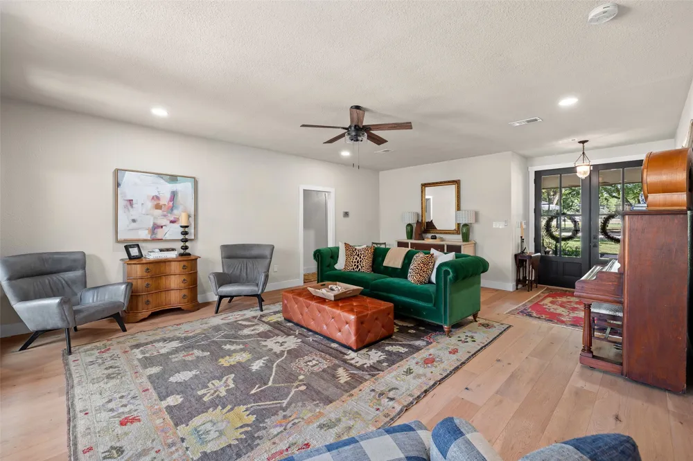 4732 County Road 206 Grandview, TX 76050