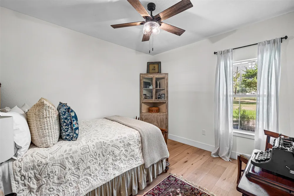 4732 County Road 206 Grandview, TX 76050