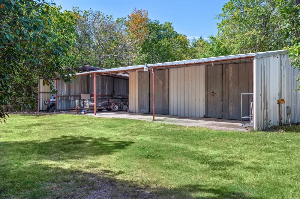 4732 County Road 206 Grandview, TX 76050