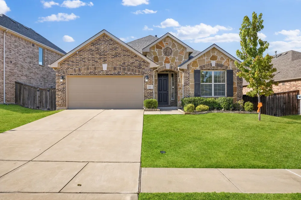 916 Llano Falls Drive McKinney, TX 75071