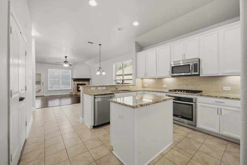 916 Llano Falls Drive McKinney, TX 75071