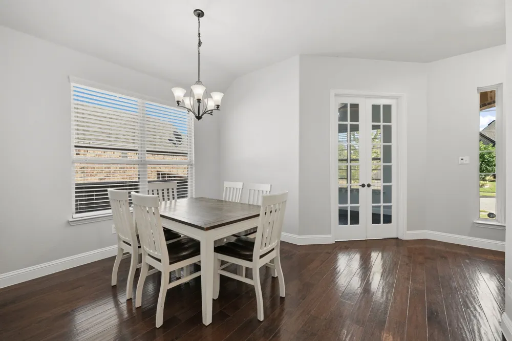916 Llano Falls Drive McKinney, TX 75071