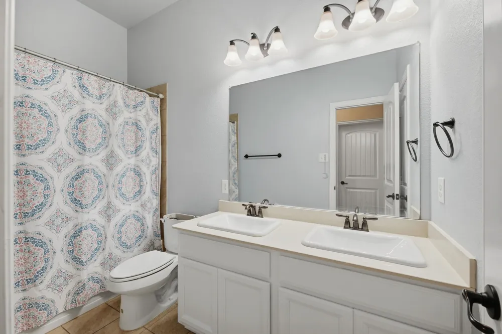 916 Llano Falls Drive McKinney, TX 75071