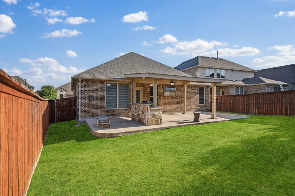 916 Llano Falls Drive McKinney, TX 75071
