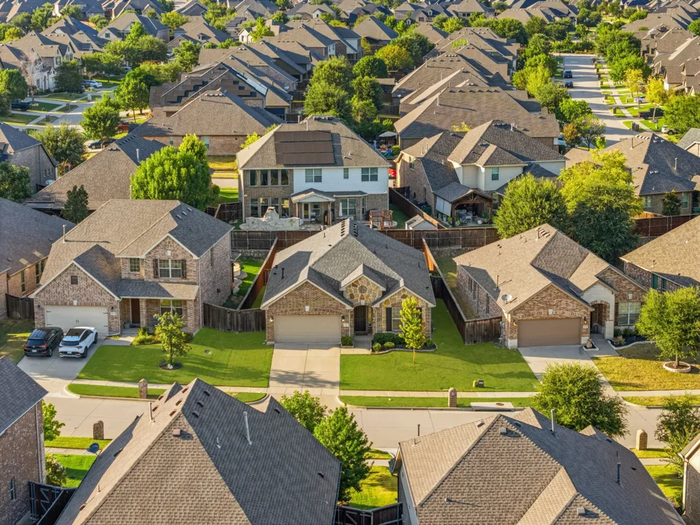 916 Llano Falls Drive McKinney, TX 75071