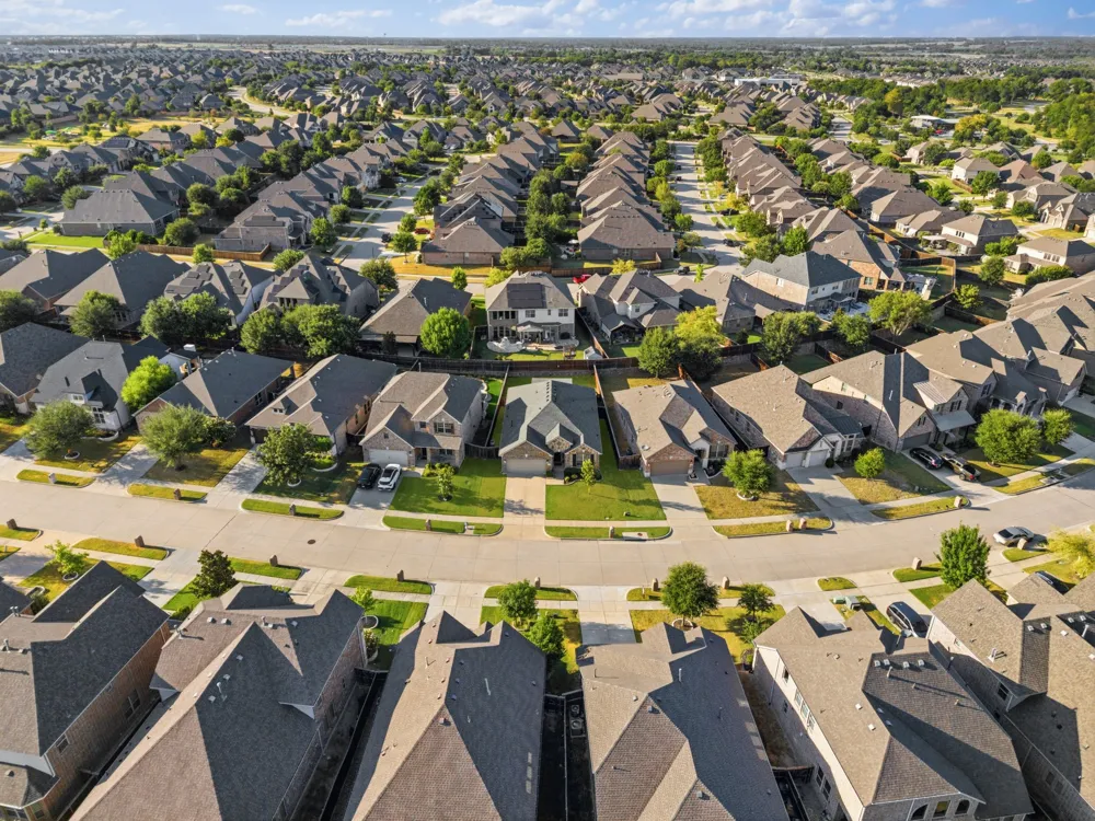 916 Llano Falls Drive McKinney, TX 75071