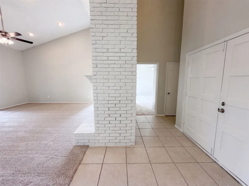 742 Hummingbird Circle Lewisville, TX 75067