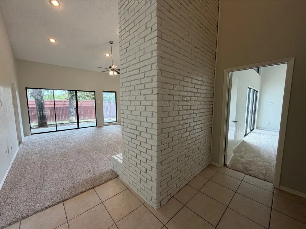 742 Hummingbird Circle Lewisville, TX 75067