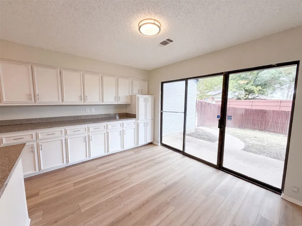 742 Hummingbird Circle Lewisville, TX 75067