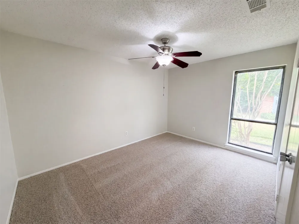 742 Hummingbird Circle Lewisville, TX 75067