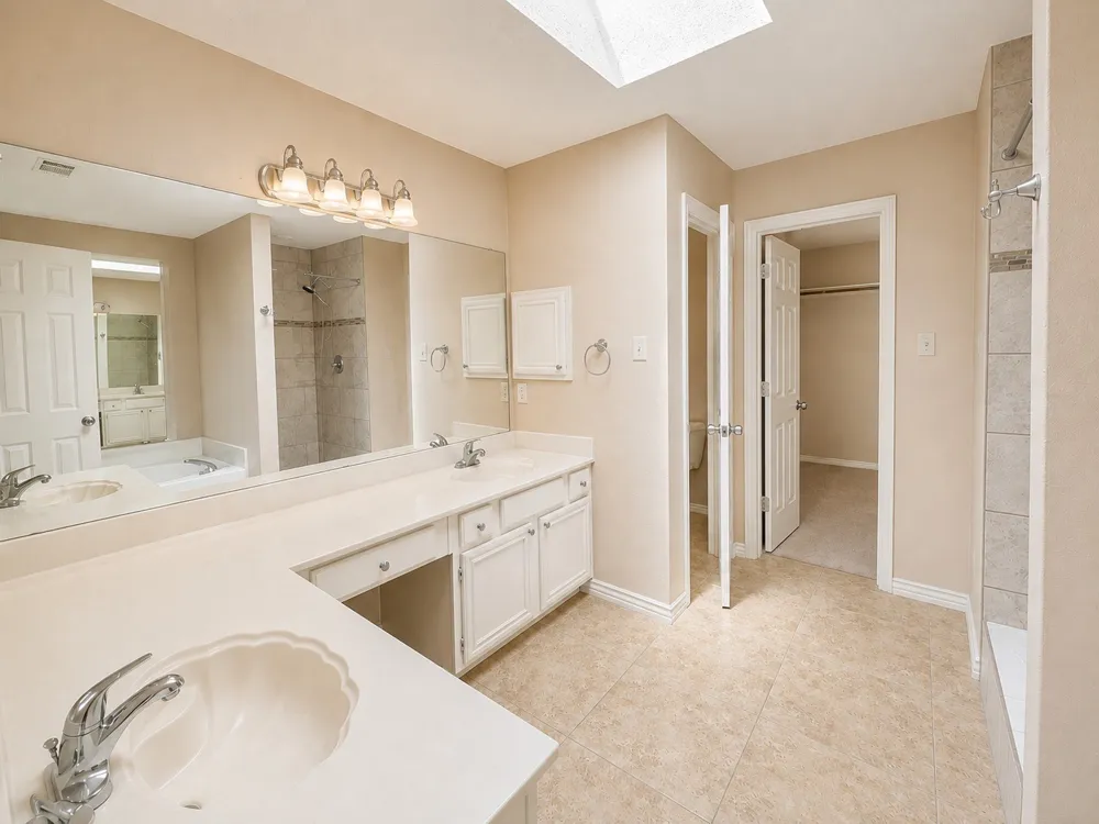 2815 Baze Road Euless, TX 76039