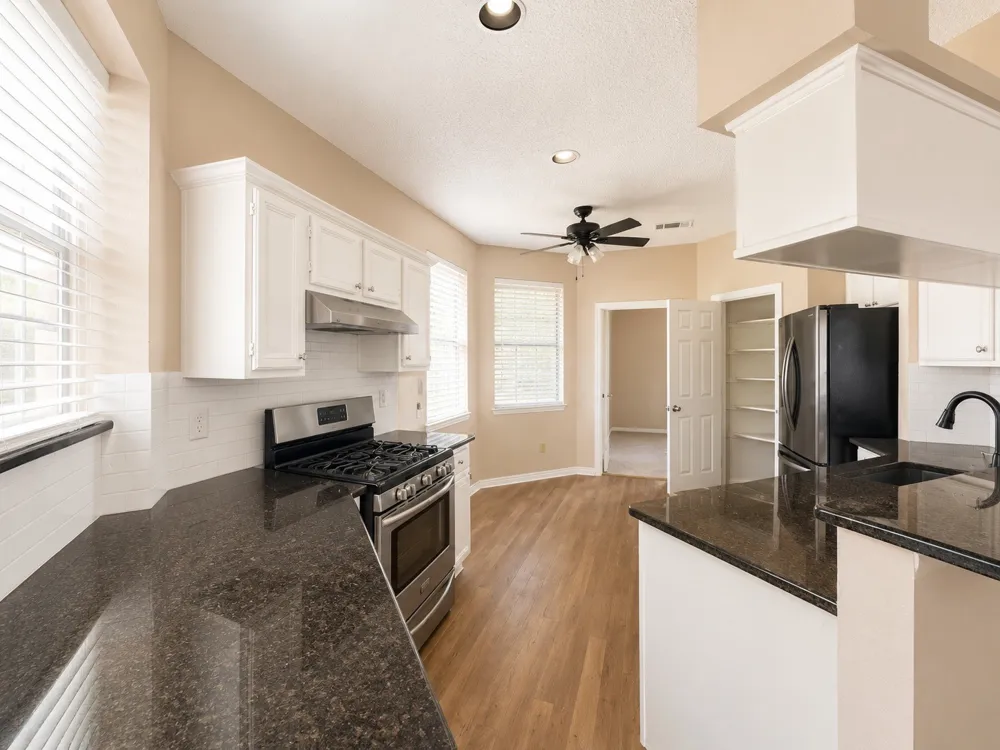 2815 Baze Road Euless, TX 76039
