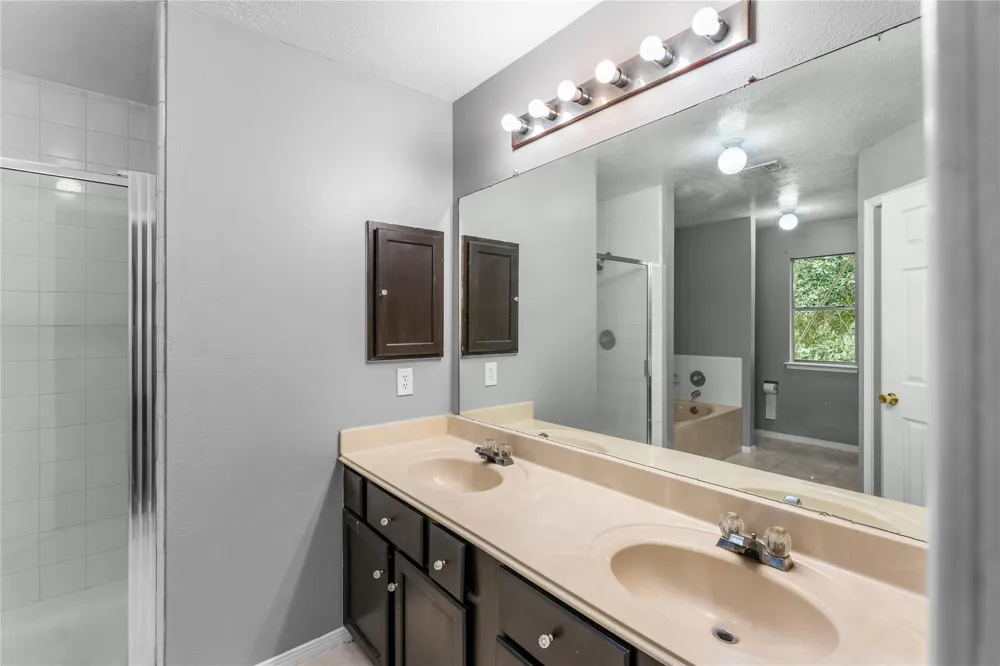 3802 Apple Hollow Lane Humble, TX 77396
