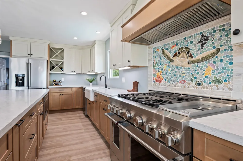 1331 Coral Way Tiki Island, TX 77554