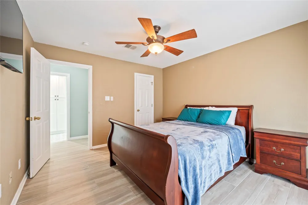 1331 Coral Way Tiki Island, TX 77554
