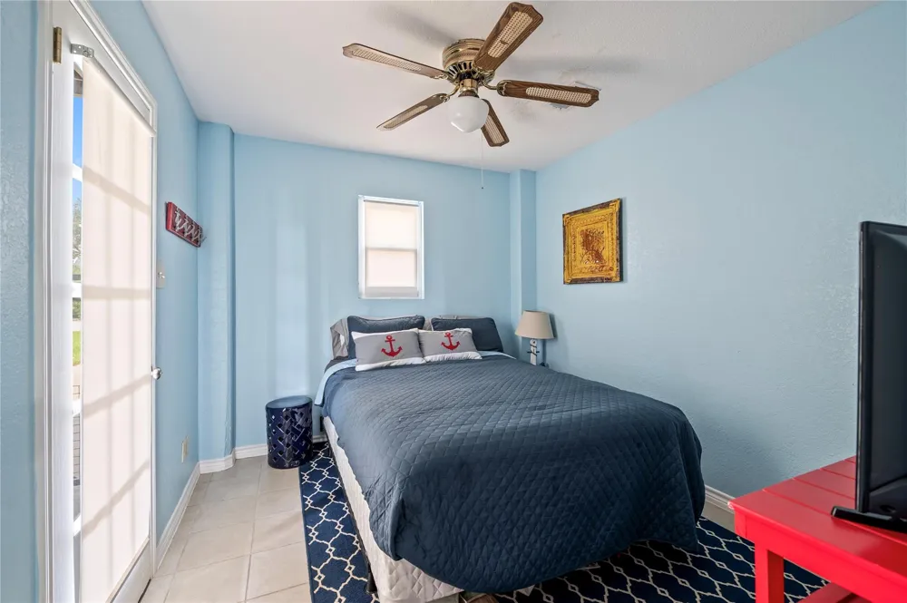 1331 Coral Way Tiki Island, TX 77554