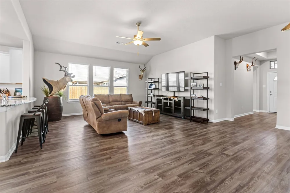 503 Turtle Dove Drive Sealy, TX 77474