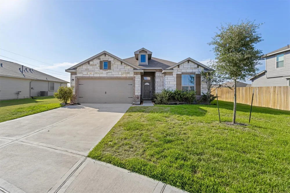 503 Turtle Dove Drive Sealy, TX 77474
